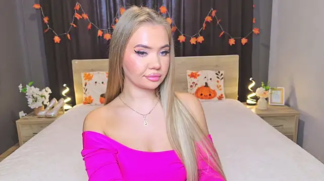 StacyYellig - temptation...my wetness all over your👅