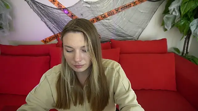 IceDanielles - Striptease