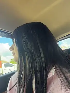 Lilonok - play with my virgin pussy