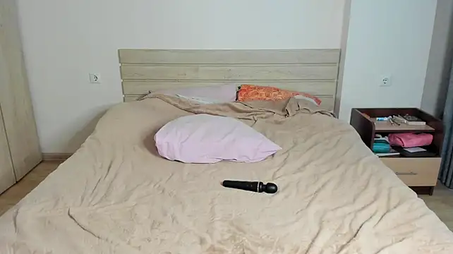 ReddHotPipper - Finger My Pussy :inlove: