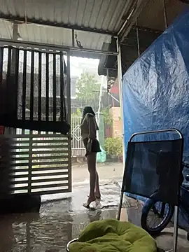 Fishinggirl2k - public water spray