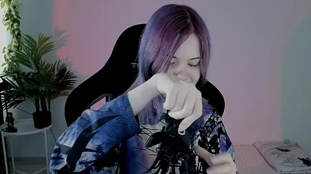 Hikkacat - sexy teeth ✿ purring kitty