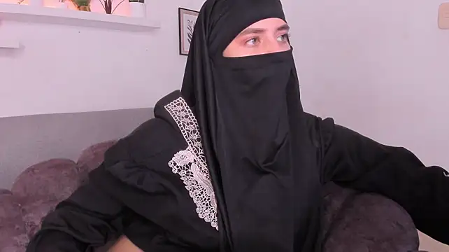 Salma_arabicc - doggy position + buttock spread