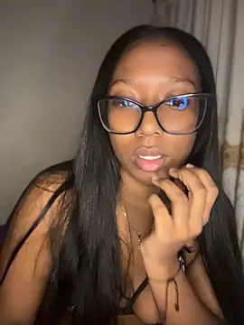 Chell_iivy - Flash tits
