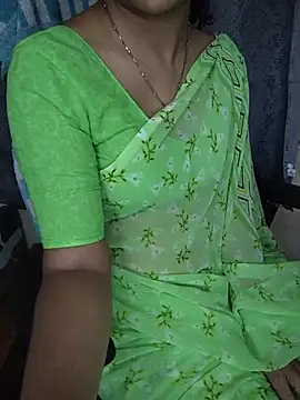 Cute-Smiely-Queen-Telugu - Ice on boobs