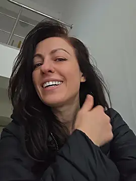 Risky_woman - FRONT STRANGERS NAKED SQUIRT win whatsp