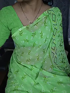 Cute-Smiely-Queen-Telugu - Ice on boobs
