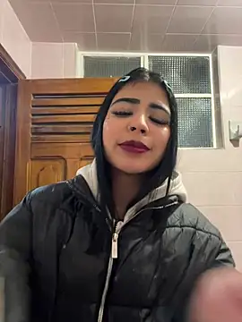 -Brittanny - FULL MAKED AND FINGERS IN PUSSY