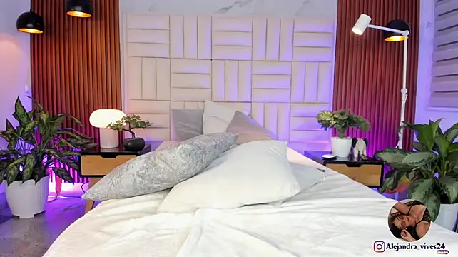 Alejandra_Vives - Fuck pussy with Big Dildo