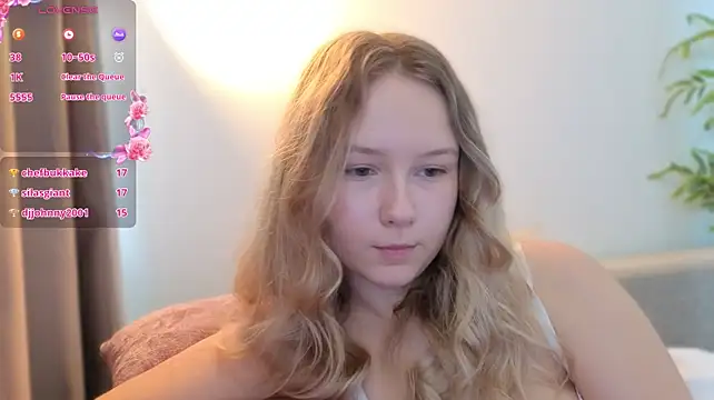 Queenneee - rub pussy