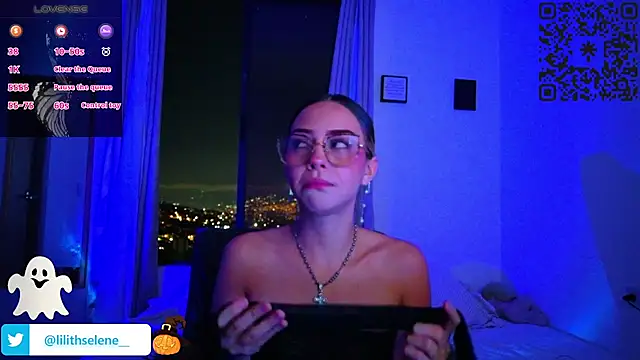 Lilithselene - dance with striptease🔥