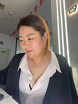 YuYu-881 - 脱一件衣服