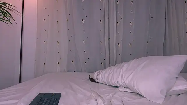 Miiafoxxx - cumm in faceee