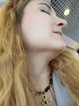 AdelRich - Ahegao on public