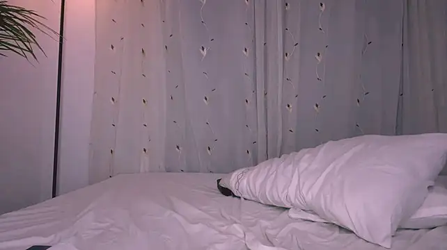 Miiafoxxx - cumm in faceee