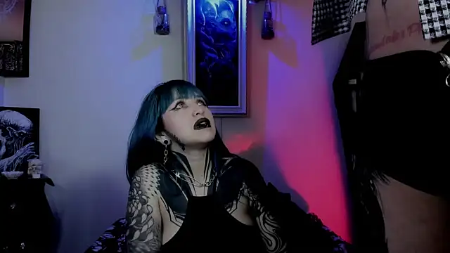 DimmuandDarkness - suck cock 😈✝︎