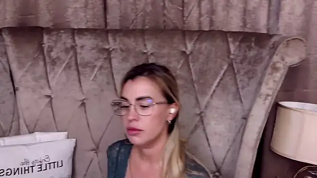 BustyGizelle - naked show play my pussy