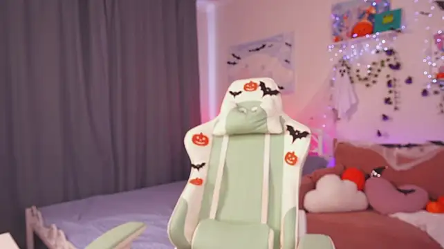 Zoe_Vee - DRAGON DILDO RIDING