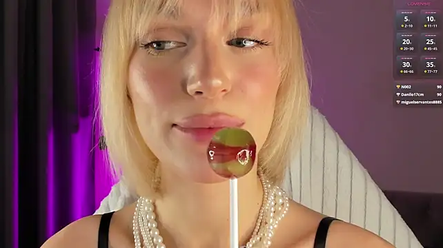 Ice_Strawberry - Suck DILDO sloppy start~
