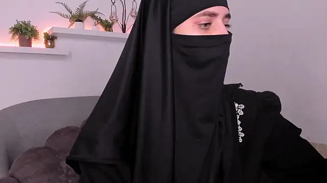 Salma_arabicc - doggy position + buttock spread