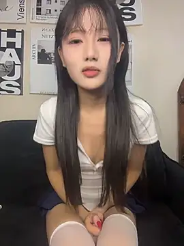 Xiaoxiao1001 - 戴项圈戴口球的小母狗