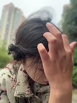 Bingbing6699 - 路边露全胸性感揉胸
