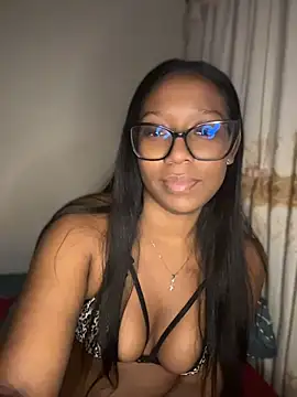 Chell_iivy - Flash tits