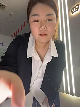 YuYu-881 - 脱一件衣服