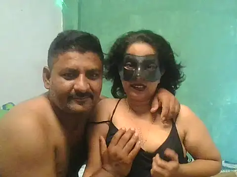 Priya_8581 - gum in mouth