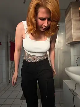 Jenna-Lia - Plug in ass