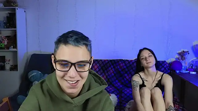 LuxuryLoverss - 🎀Scissors pose (topless)🎀