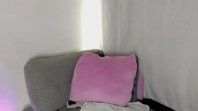 MicahelaHot69 - make me very hot