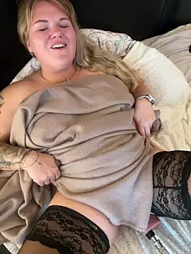 Jolina_Juice - Tipp 21 Tokens -> Nackt-Flash 👀🥵