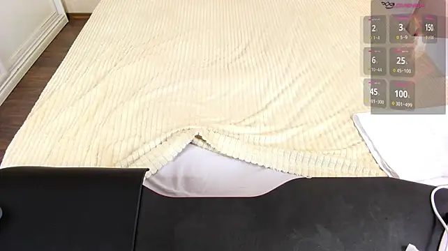 OliviaXBuckley - Hand bra----3 min