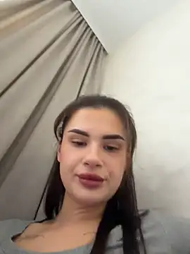 MiraReach - Sit on face + 3 fingers in pussy 🐈