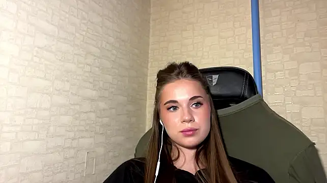 Miss_Blessnyth - last tip i send naked pisc in PM