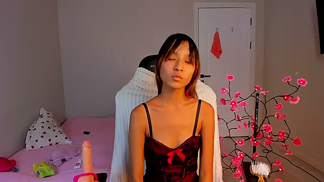 Lihnpham - fingers pussy
