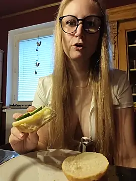 SweetGermanGoddess - 🍑Go Doggy + Slap Ass 10x