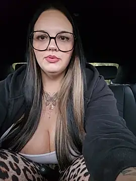 JUJUICY- - Finger pussy auf der rückbank + 2 Videos
