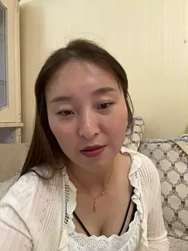 Lianer_520 - 平台首秀，希望哥哥们多多支持莲儿！