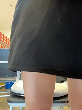 Sneaky_Cumshoot - Masturbating under cashier レジ係の下で自慰行為をする