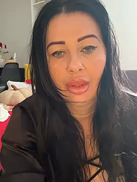 IRISWHITE17 - Some NUTELLA on my Boobs 😆