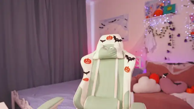 Zoe_Vee - DRAGON DILDO RIDING