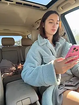 DollyTall - pull my panties aside + show close up