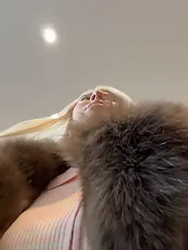 NewLale - Touch pussy
