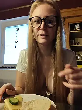 SweetGermanGoddess - 🍑Go Doggy + Slap Ass 10x
