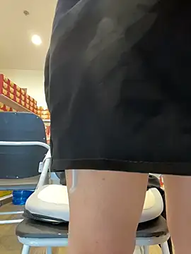 Sneaky_Cumshoot - Masturbating under cashier レジ係の下で自慰行為をする