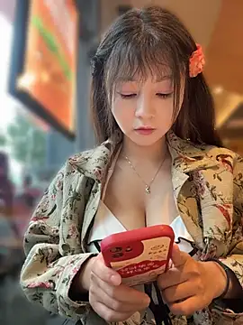 Bingbing6699 - 路边露全胸性感揉胸
