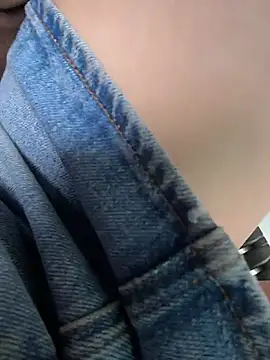 Wet__Bunny - Play with pussy in public*last tip get🎁