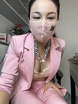 TopAlice566 - 裸露美胸1分钟